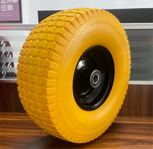 ¿Hasta dónde se puede conducir con una rueda libre de pinchazos?